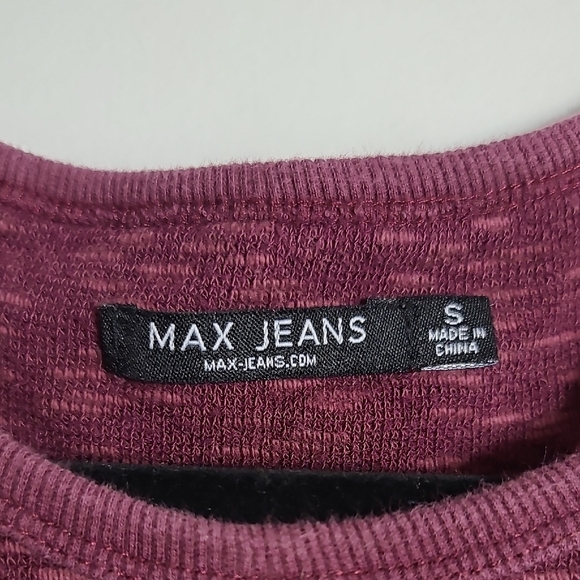 MAX JEANS Maroon Tunic Top with Side Slits and Patterned Back Size Small - Picture 2 of 16